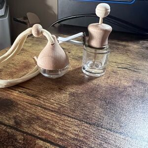 Set of 2 car freshener filled with oil